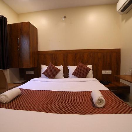 Oyo 8757 Prakash Inn Mumbai Eksteriør bilde