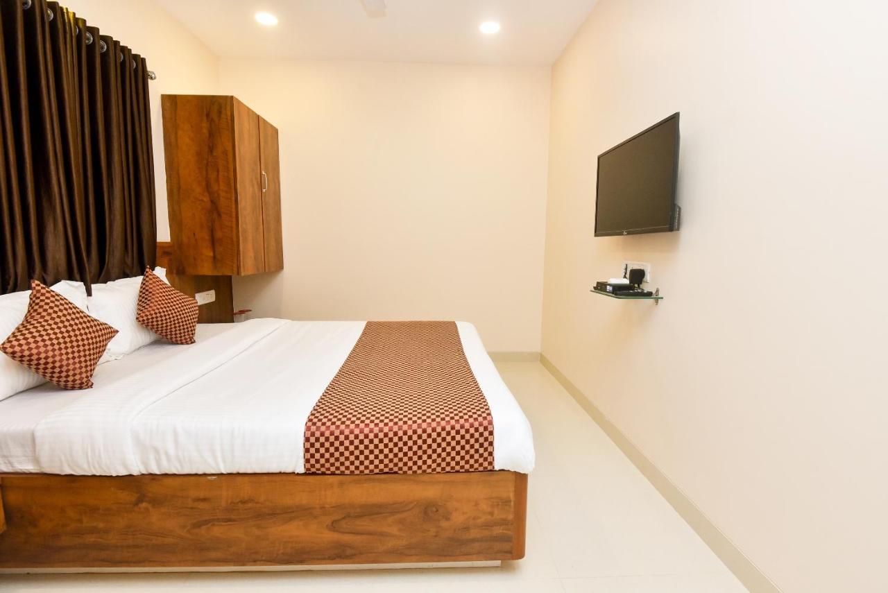 Oyo 8757 Prakash Inn Mumbai Eksteriør bilde