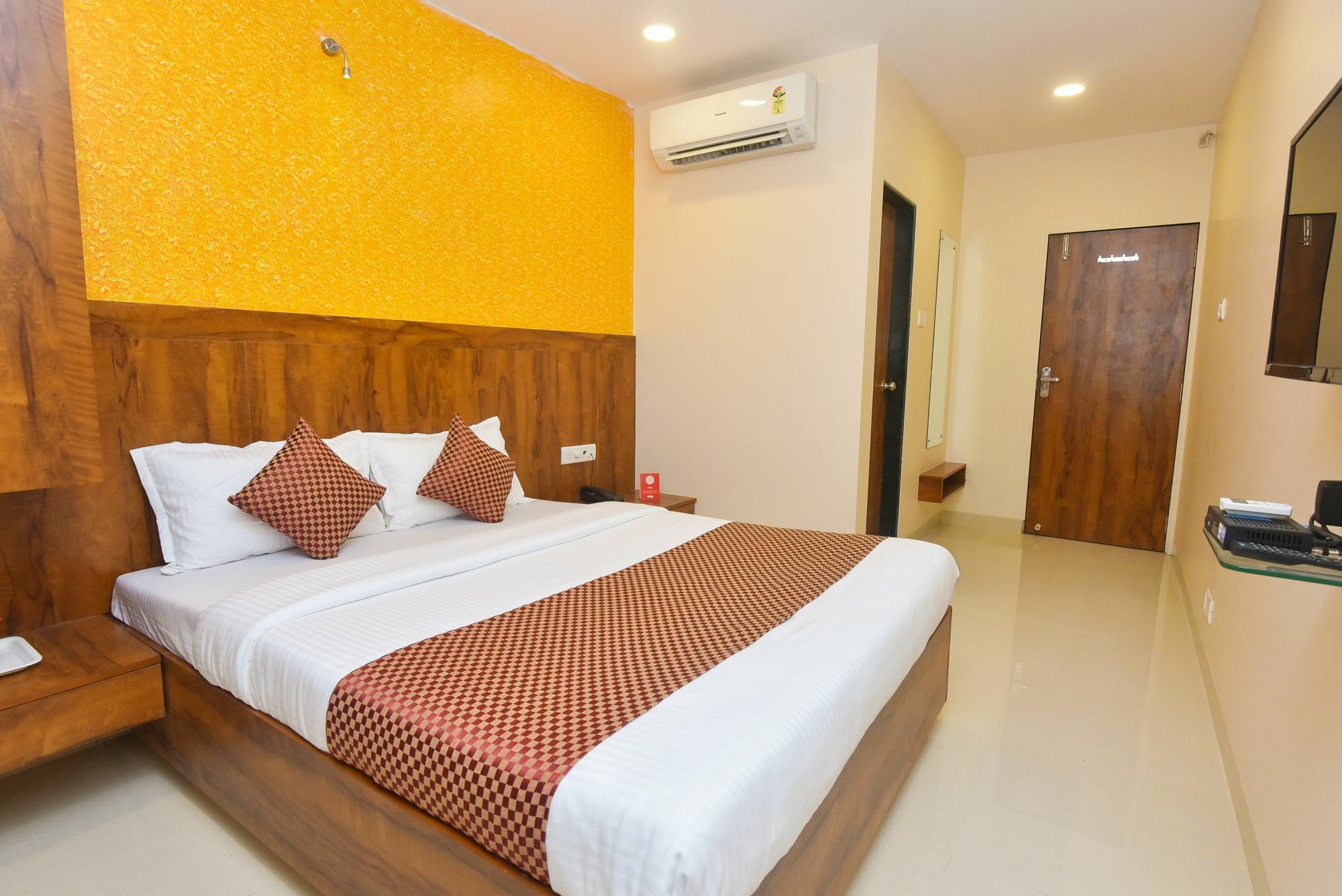Oyo 8757 Prakash Inn Mumbai Eksteriør bilde